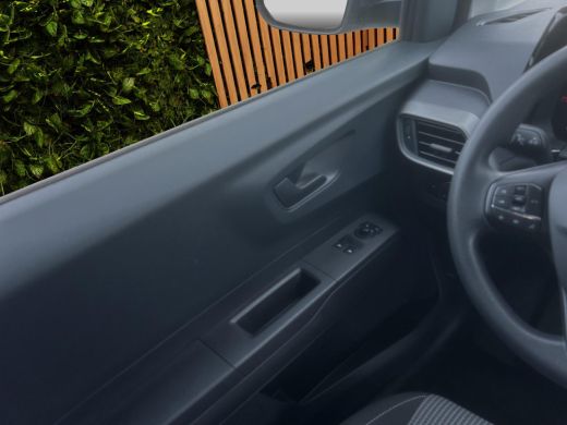 Ford Transit Courier 1.5 Ecoblue Trend | Airco | Apple Carplay | | Airco | Apple Carplay/Android Auto|telefoonintegrat... ActivLease financial lease
