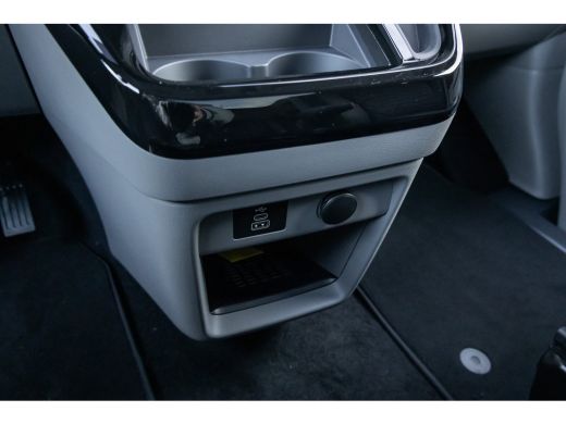 Ford Transit Custom Tourneo Tourneo Custom Titanium X Plug-in Hybrid 8 pers. | Black Pack Special | Elek. Trekhaak | ... ActivLease financial lease