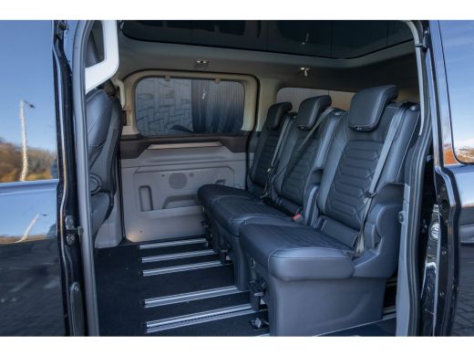 Ford Transit Custom Tourneo Tourneo Custom Titanium X Plug-in Hybrid 8 pers. | Black Pack Special | Elek. Trekhaak | ... ActivLease financial lease