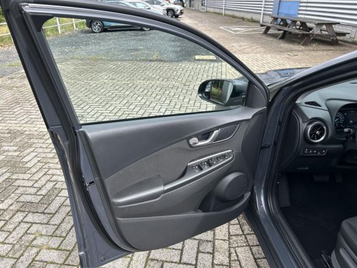 Hyundai Kona 1.6 GDI HEV Comfort Smart | Navigatie | Lichtmetalen velgen | Apple-Carplay/Android Auto | Achter... ActivLease financial lease