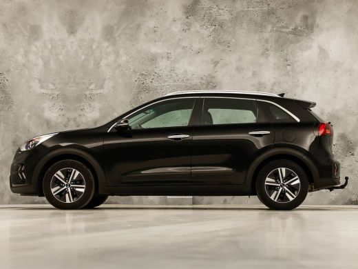 Kia Niro 1.6 GDi Hybrid DynamicLine 141Pk Automaat (APPLE CARPLAY, GROOT NAVI, CAMERA, TREKHAAK, SPORTSTOE... ActivLease financial lease