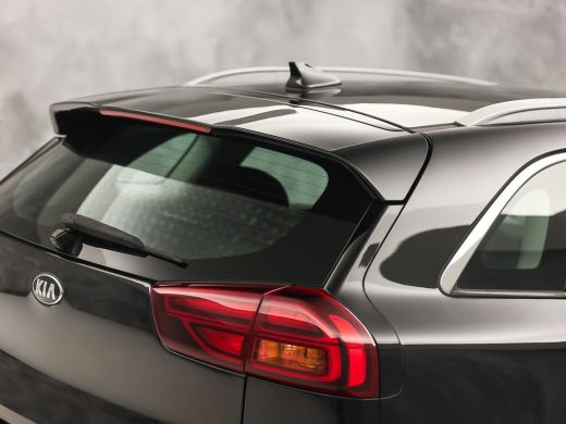 Kia Niro 1.6 GDi Hybrid DynamicLine 141Pk Automaat (APPLE CARPLAY, GROOT NAVI, CAMERA, TREKHAAK, SPORTSTOE... ActivLease financial lease