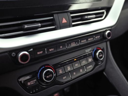 Kia Niro 1.6 GDi Hybrid DynamicLine 141Pk Automaat (APPLE CARPLAY, GROOT NAVI, CAMERA, TREKHAAK, SPORTSTOE... ActivLease financial lease