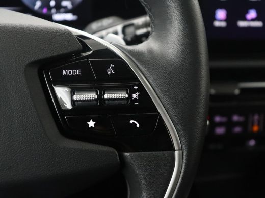 Kia Niro EV | SOH 95,8% | Panoramadak | Leder | Adaptive cruise | Harman/Kardon | Trekhaak | Camera | Park as... ActivLease financial lease