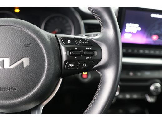 Kia Stonic 1.0 T-GDi MHEV DynamicPlusLine AUTOMAAT | CAPLAY / ANDROID AUTO | CAMERA | CRUISE CONTROL | CLIMA... ActivLease financial lease