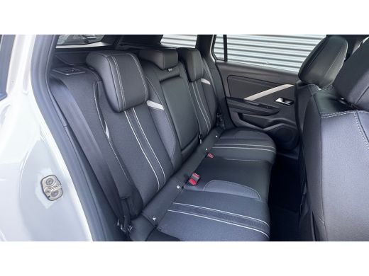 Opel Astra GS - Hybrid | 18" Lichtmetalen velgen bi-colour met grijze accenten, Pentagon | Black pack voor h... ActivLease financial lease