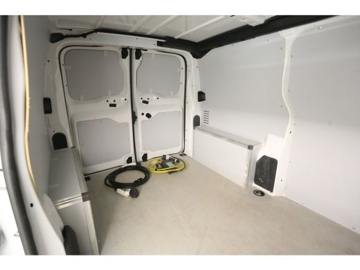 Opel Vivaro Elektrisch L2H1 75 kWh Long Range | Snelladen | Airco | Camera | Cruise | 3 Zits | Carplay ActivLease financial lease