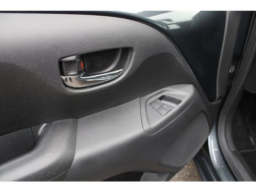 Peugeot 108 1.0 e-VTi Allure | Navi by app | Camera | Climate control | Apple carplay | Lichtmetaal | LED | M... ActivLease financial lease