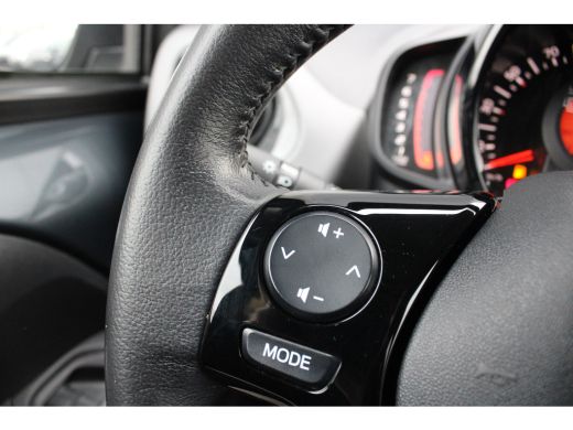 Peugeot 108 1.0 e-VTi Allure | Navi by app | Camera | Climate control | Apple carplay | Lichtmetaal | LED | M... ActivLease financial lease