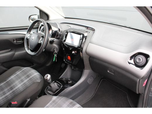 Peugeot 108 1.0 e-VTi Allure | Navi by app | Camera | Climate control | Apple carplay | Lichtmetaal | LED | M... ActivLease financial lease