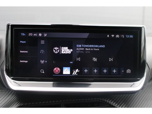 Peugeot 2008 1.2 PureTech 100 Allure | Navigatie | Camera | Apple carplay | Nieuw model | Lichtmetaal | Parkee... ActivLease financial lease