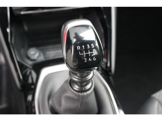 Peugeot 2008 1.2 PureTech 100 Allure | Navigatie | Camera | Apple carplay | Nieuw model | Lichtmetaal | Parkee... ActivLease financial lease