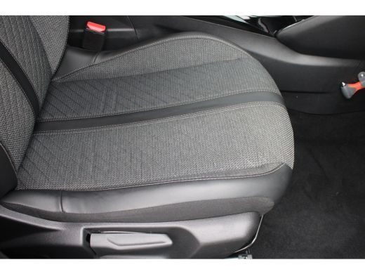 Peugeot 2008 1.2 PureTech 100 Allure | Navigatie | Camera | Apple carplay | Nieuw model | Lichtmetaal | Parkee... ActivLease financial lease