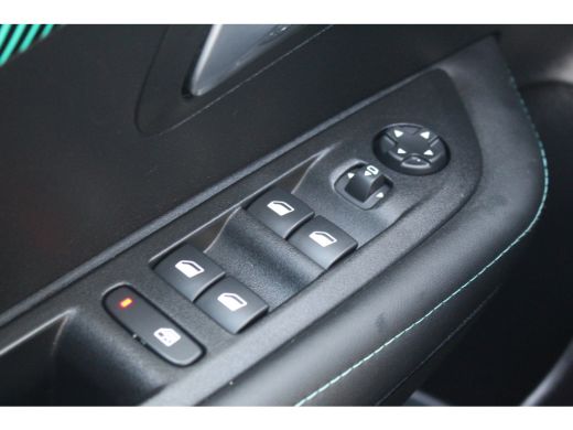 Peugeot 208 1.2 Allure Pack 100 PK AUT. | Trekhaak | Camera | CarPlay | Climate & Cruise C. | LED | 16" LMV |... ActivLease financial lease