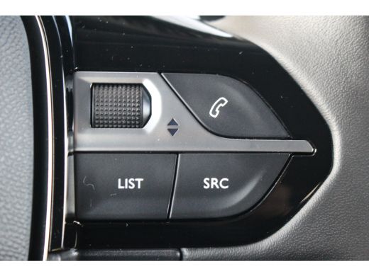 Peugeot 208 1.2 Allure Pack 100 PK AUT. | Trekhaak | Camera | CarPlay | Climate & Cruise C. | LED | 16" LMV |... ActivLease financial lease