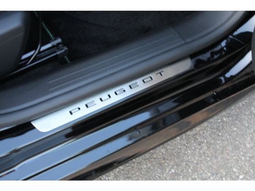 Peugeot 208 Hybrid 100 e-DCS6 GT | Automaat | Navi by app | Camera | Apple carplay | 14.000km | ActivLease financial lease