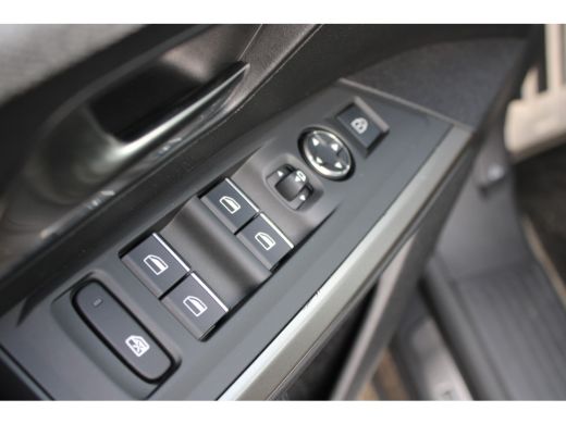 Peugeot 3008 1.6 plug-in Hybrid 195 GT | Automaat | Navigatie | Camera voor + achter | Stoelverwarming | Elekt... ActivLease financial lease
