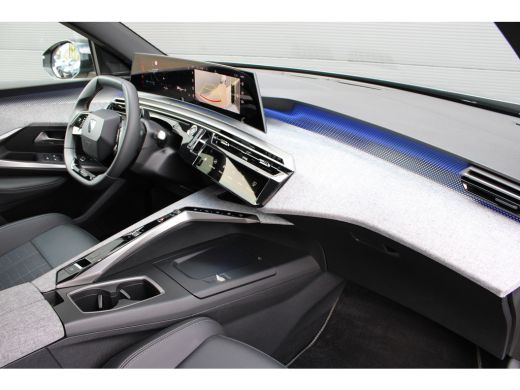 Peugeot 3008 1.6 plug-in Hybrid 195 GT | Automaat | Navigatie | Camera voor + achter | Stoelverwarming | Elekt... ActivLease financial lease