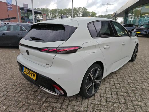 Peugeot 308 1.2 PureTech 130pk EAT8 GT | Automaat | Panorama/schuifdak | Focal | Navigatie | Camera voor + ac... ActivLease financial lease