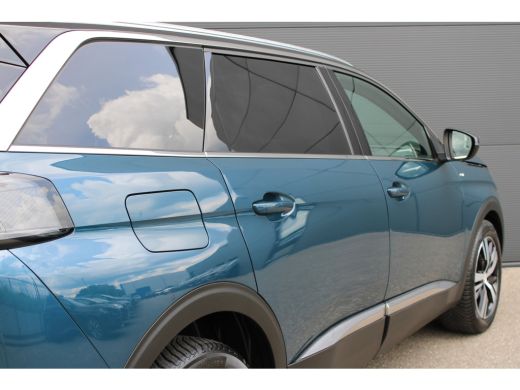 Peugeot 5008 1.2 PureTech GT | Navigatie | Camera | Panorama/schuifdak | Alcantara | All season | Apple carplay | ActivLease financial lease