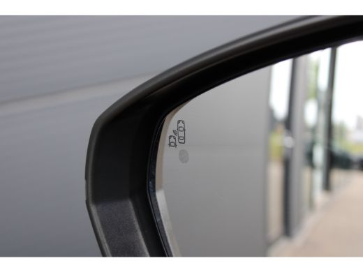 Peugeot 5008 1.2 PureTech GT | Navigatie | Camera | Panorama/schuifdak | Alcantara | All season | Apple carplay | ActivLease financial lease