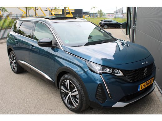 Peugeot 5008 1.2 PureTech GT | Navigatie | Camera | Panorama/schuifdak | Alcantara | All season | Apple carplay | ActivLease financial lease