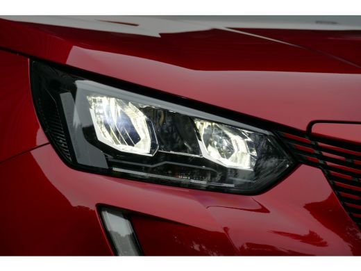 Peugeot e-2008 136PK 50KWH ALLURE PACK AUTOMAAT / CAMERA / STOELVERWARMING / SOH 89,31% / KEYLESS / CARPLAY / 17... ActivLease financial lease