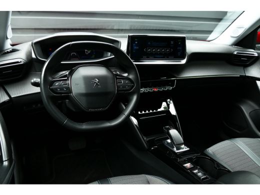 Peugeot e-2008 136PK 50KWH ALLURE PACK AUTOMAAT / CAMERA / STOELVERWARMING / SOH 89,31% / KEYLESS / CARPLAY / 17... ActivLease financial lease