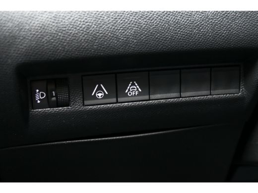 Peugeot e-2008 136PK 50KWH ALLURE PACK AUTOMAAT / CAMERA / STOELVERWARMING / SOH 89,31% / KEYLESS / CARPLAY / 17... ActivLease financial lease