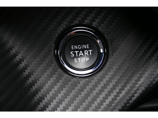 Peugeot e-2008 136PK 50KWH ALLURE PACK AUTOMAAT / CAMERA / STOELVERWARMING / SOH 89,31% / KEYLESS / CARPLAY / 17... ActivLease financial lease