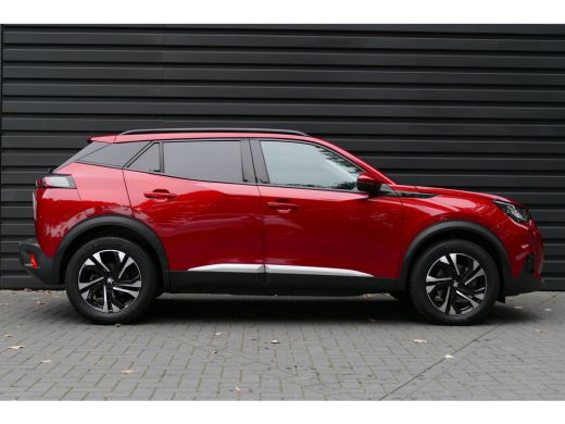 Peugeot e-2008 136PK 50KWH ALLURE PACK AUTOMAAT / CAMERA / STOELVERWARMING / SOH 89,31% / KEYLESS / CARPLAY / 17... ActivLease financial lease