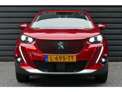 Peugeot e-2008 136PK 50KWH ALLURE PACK AUTOMAAT / CAMERA / STOELVERWARMING / SOH 89,31% / KEYLESS / CARPLAY / 17... ActivLease financial lease