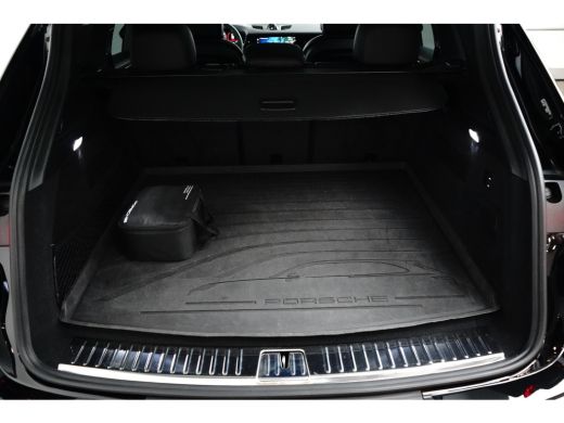 Porsche Cayenne 3.0 E-HYBRID 469PK / NAVI / LEDER / CLIMA / LED-MATRIX / 1E EIGENAAR / ORG. NL / BTW AUTO / PANO... ActivLease financial lease