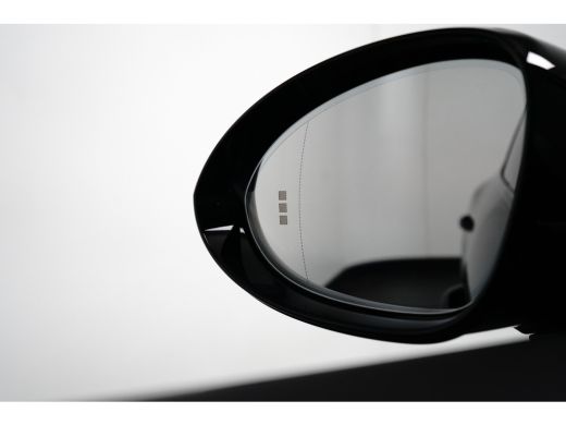 Porsche Cayenne 3.0 E-HYBRID 469PK / NAVI / LEDER / CLIMA / LED-MATRIX / 1E EIGENAAR / ORG. NL / BTW AUTO / PANO... ActivLease financial lease