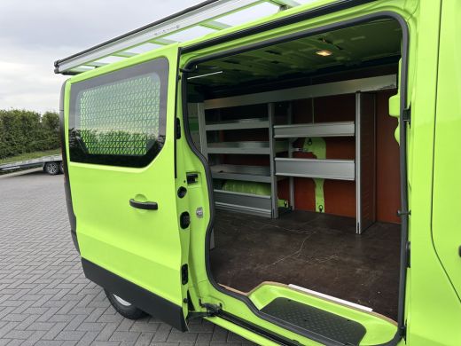 Renault Trafic 1.6 dCi / L2H1 / 1e EIG. / LED / BOTT INRICHTING / IMPERIAAL / TREKHAAK / NAVI / AIRCO / CRUISE ActivLease financial lease