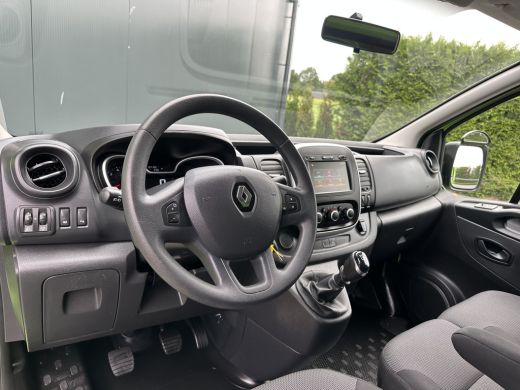 Renault Trafic 1.6 dCi / L2H1 / 1e EIG. / LED / BOTT INRICHTING / IMPERIAAL / TREKHAAK / NAVI / AIRCO / CRUISE ActivLease financial lease