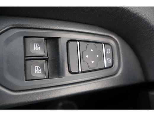 Renault Trafic 2.0 dCi 150pk L2 H1 Automaat Work Edition ActivLease financial lease