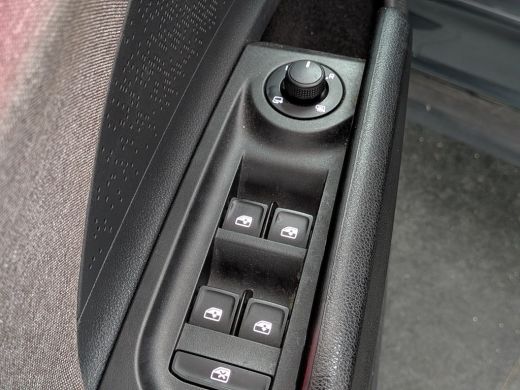 Skoda Enyaq iV 60 First Edition | Achteruitrijcamera | Trekhaak uitklapbaar | Cruise contr adapt | Stoel/stuurve... ActivLease financial lease