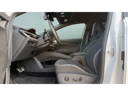 Skoda Enyaq iV Sportline Tour Edition | Chrome interieur accenten | Driving mode select | Parkeersensoren voor e... ActivLease financial lease