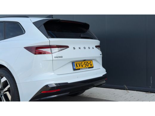 Skoda Enyaq iV Sportline Tour Edition | Chrome interieur accenten | Driving mode select | Parkeersensoren voor e... ActivLease financial lease