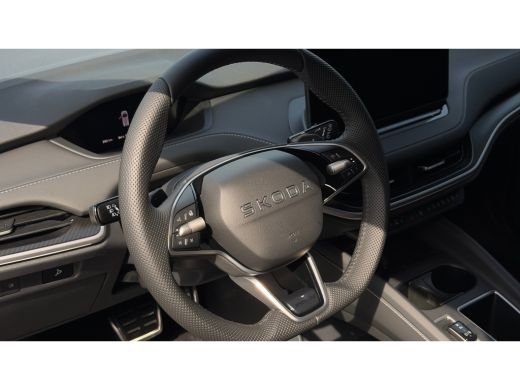 Skoda Enyaq iV Sportline Tour Edition | Chrome interieur accenten | Driving mode select | Parkeersensoren voor e... ActivLease financial lease