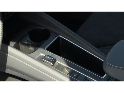 Skoda Enyaq iV Sportline Tour Edition | Chrome interieur accenten | Driving mode select | Parkeersensoren voor e... ActivLease financial lease