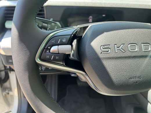 Skoda Epiq Business Launch Edition 56 kWh | Achteruitrijcamera | Stoel/Stuurverwarming | Draadloze Telefoonl... ActivLease financial lease