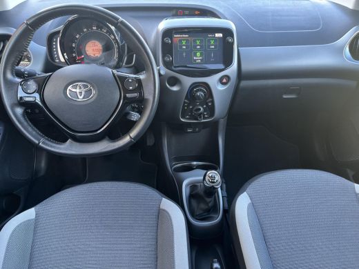 Toyota Aygo 1.0 VVT-i x-play | 5 deurs | Carplay | Airconditioning | Parkeercamera | ActivLease financial lease