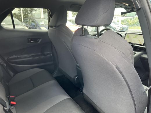 Toyota C-HR 1.8 Hybrid 140 First Edition | 360 graden camera | Elektrische achterklep | Navigatiesysteem ActivLease financial lease