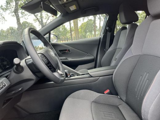 Toyota C-HR 1.8 Hybrid 140 First Edition | 360 graden camera | Elektrische achterklep | Navigatiesysteem ActivLease financial lease