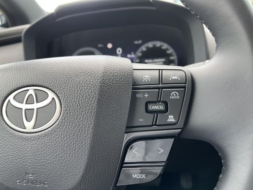 Toyota C-HR 1.8 Hybrid 140 First Edition | 360 graden camera | Elektrische achterklep | Navigatiesysteem ActivLease financial lease