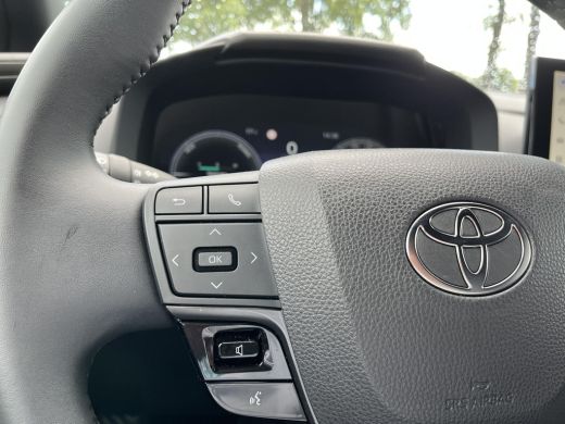 Toyota C-HR 1.8 Hybrid 140 First Edition | 360 graden camera | Elektrische achterklep | Navigatiesysteem ActivLease financial lease
