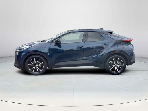 Toyota C-HR 1.8 Hybrid 140 First Edition | 360 graden camera | Elektrische achterklep | Navigatiesysteem ActivLease financial lease