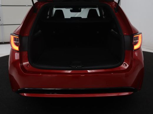 Toyota Corolla Touring Sports | Half Leder | Camera | Stoelverwarming | Carplay | Climate control | Bluetooth | DAB | Adaptive ... ActivLease financial lease